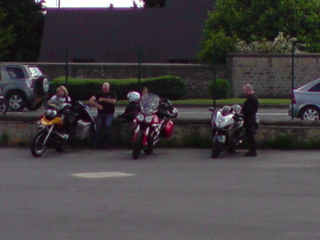 640x480 pixels (58K)